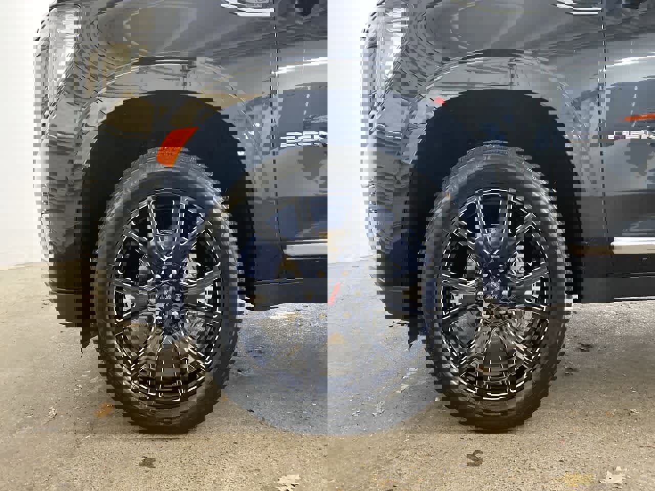 Used 2024 GMC Yukon Denali image 11