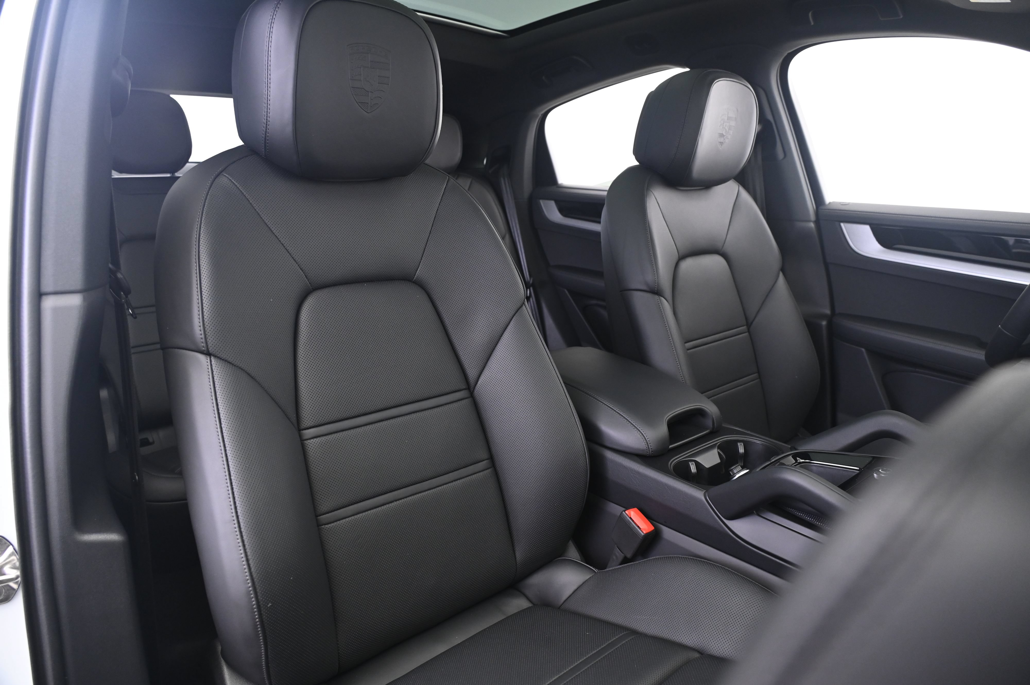 Certified 2026 Porsche Cayenne S AWD/4WD image 24