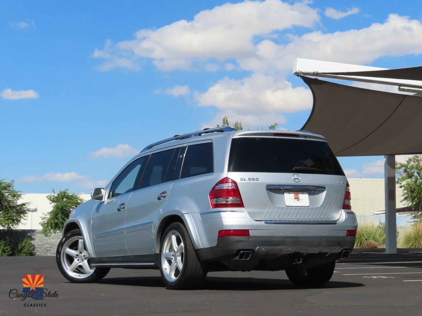 Used 2009 Mercedes-Benz GL 550 4MATIC image 2