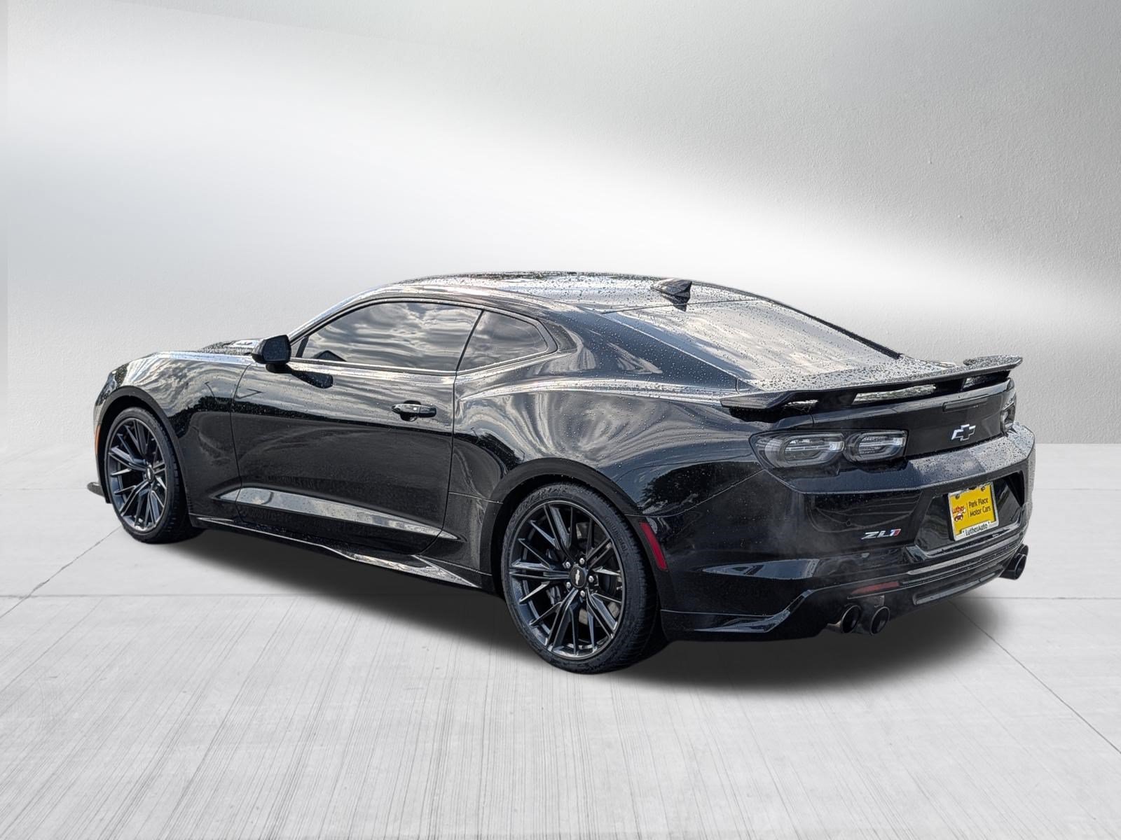 Used 2019 Chevrolet Camaro ZL1 RWD image 5