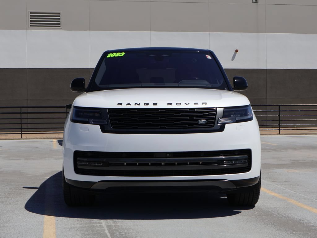 Used 2023 Land Rover Range Rover SE AWD/4WD image 2
