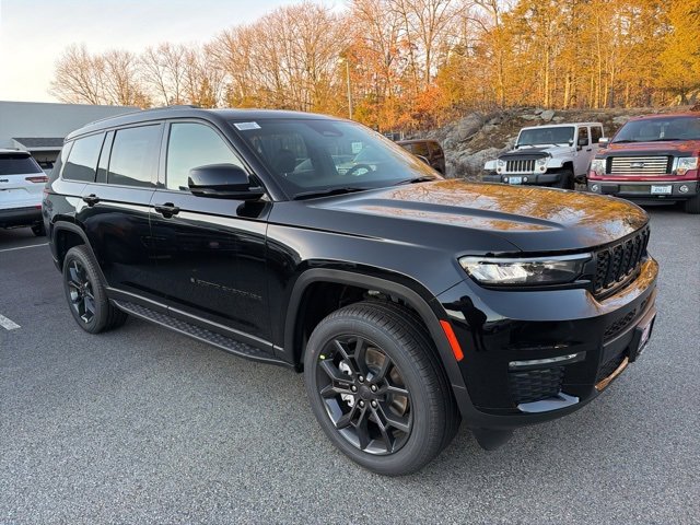 New 2025 Jeep Grand Cherokee L Limited image 1