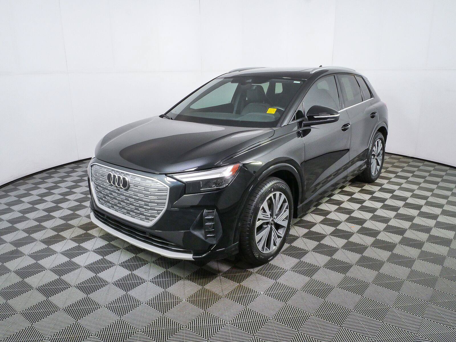 Used 2023 Audi Q4 e-tron Premium Plus w/ Premium Plus RWD image 23