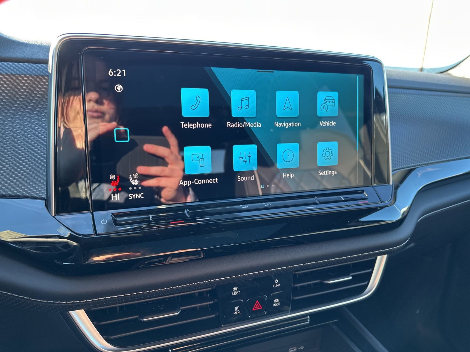 New 2026 Volkswagen Atlas Cross Sport SEL Premium R-Line image 39