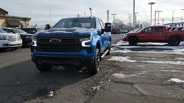 Used 2023 Chevrolet Silverado 1500 LT Trail Boss image 3