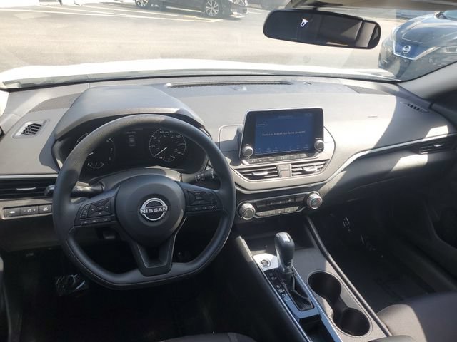 Certified 2025 Nissan Altima 2.5 S FWD image 10