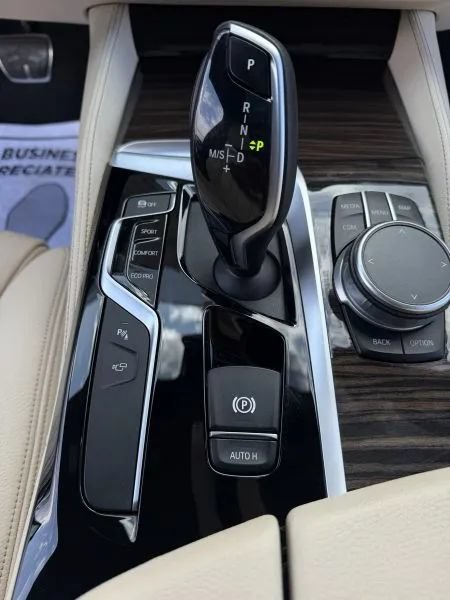 Used 2020 BMW 530i RWD image 35