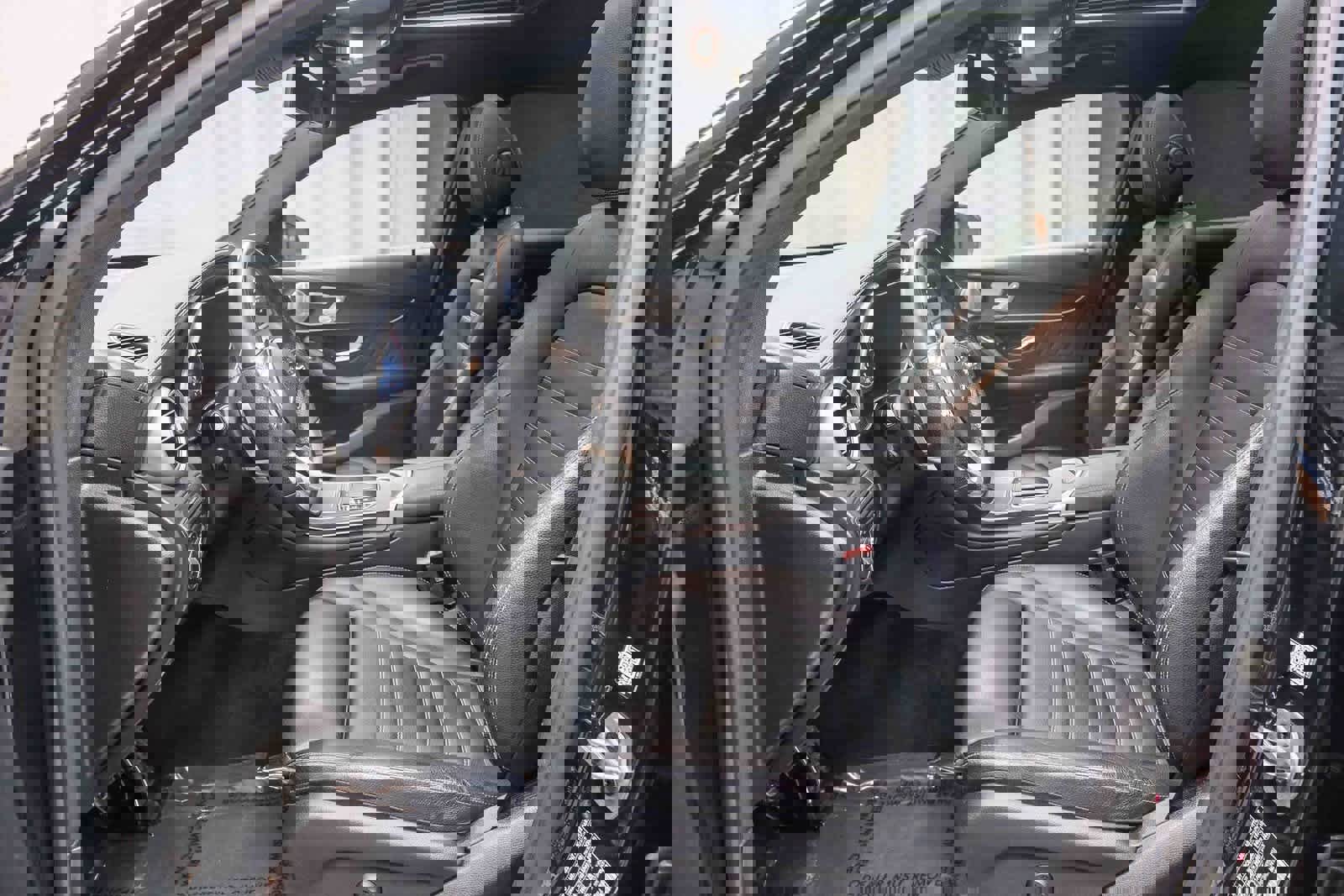 Certified 2023 Mercedes-Benz GLC 300 4MATIC Coupe image 17