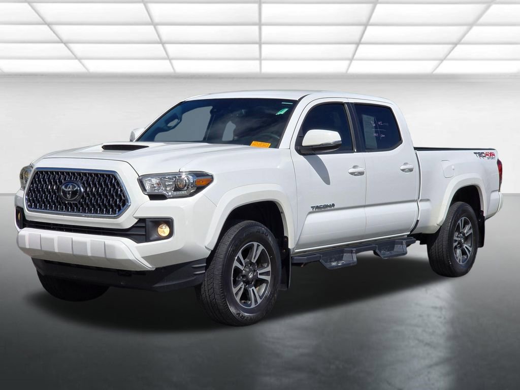 Used 2019 Toyota Tacoma TRD Sport AWD/4WD image 2