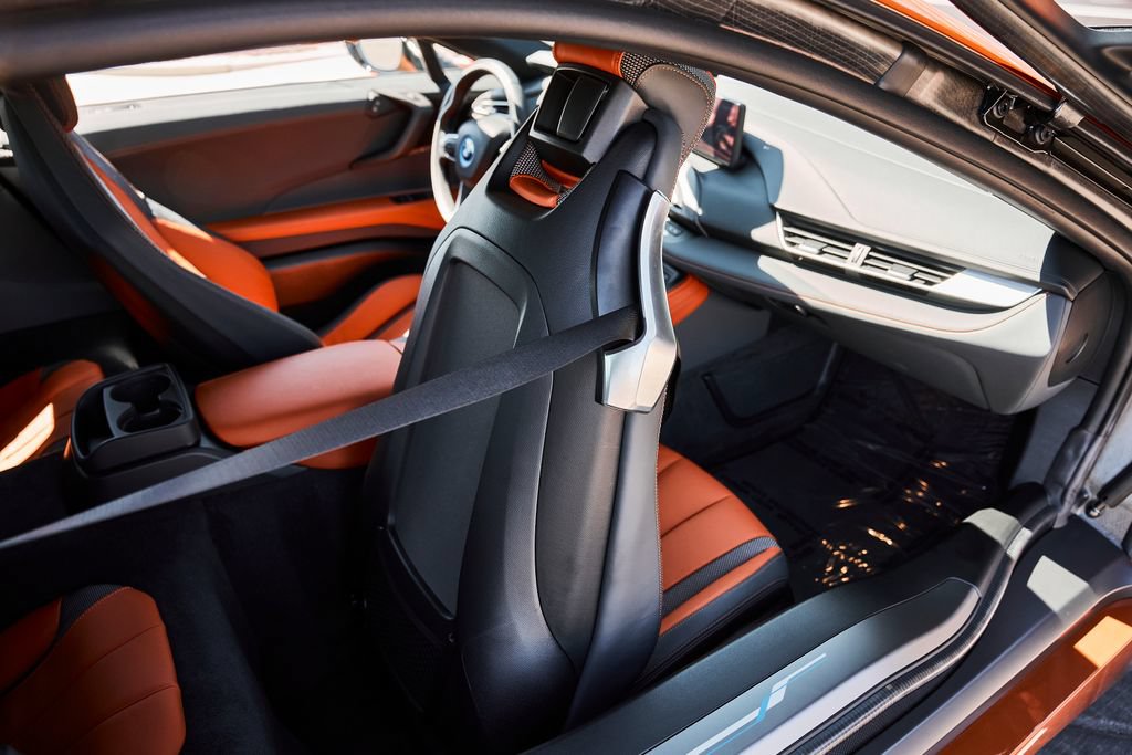 Used 2019 BMW i8 Coupe AWD/4WD image 41