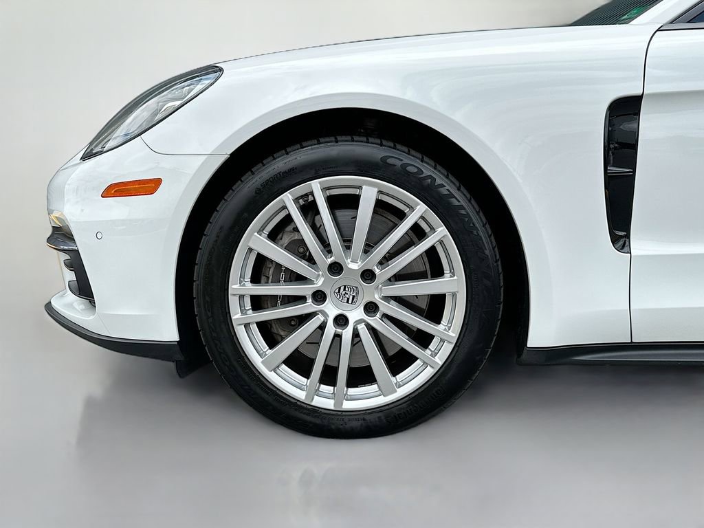 Used 2018 Porsche Panamera 4 AWD/4WD image 33