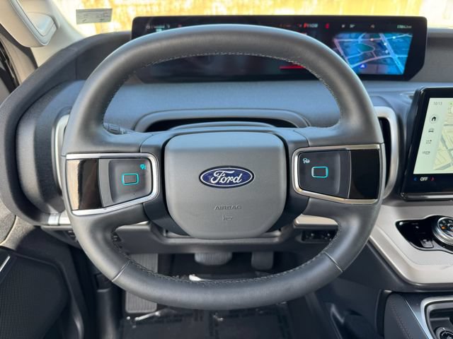 Used 2025 Ford Expedition Max Active AWD/4WD image 23