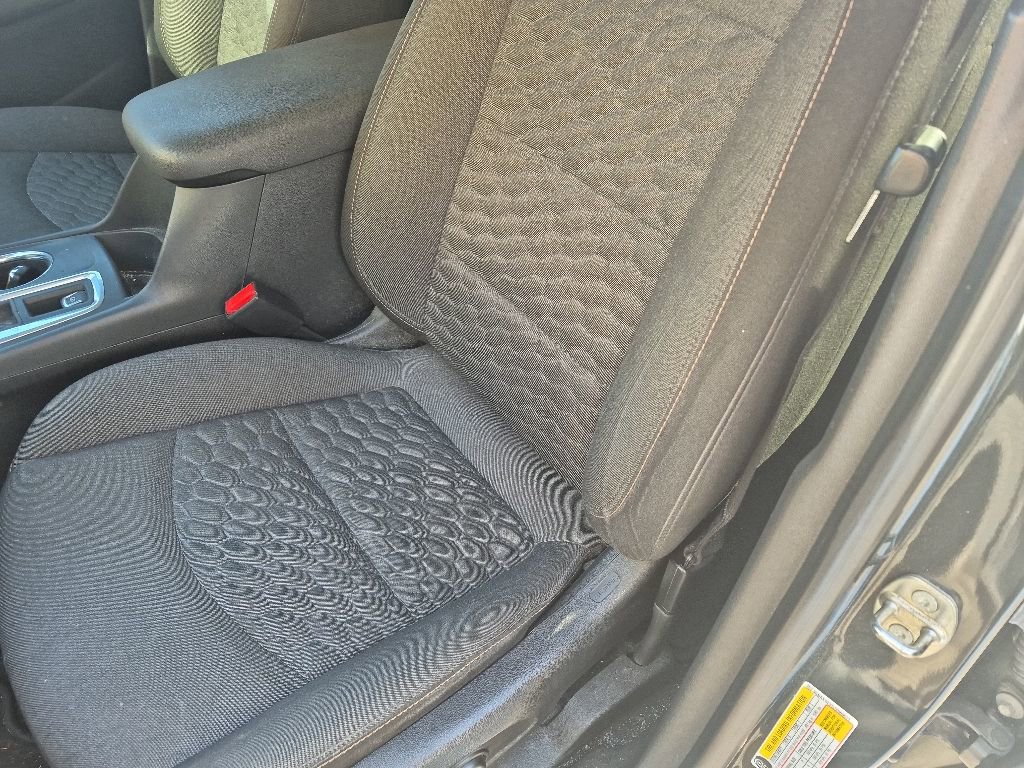 Used 2018 Chevrolet Equinox LT AWD/4WD image 11