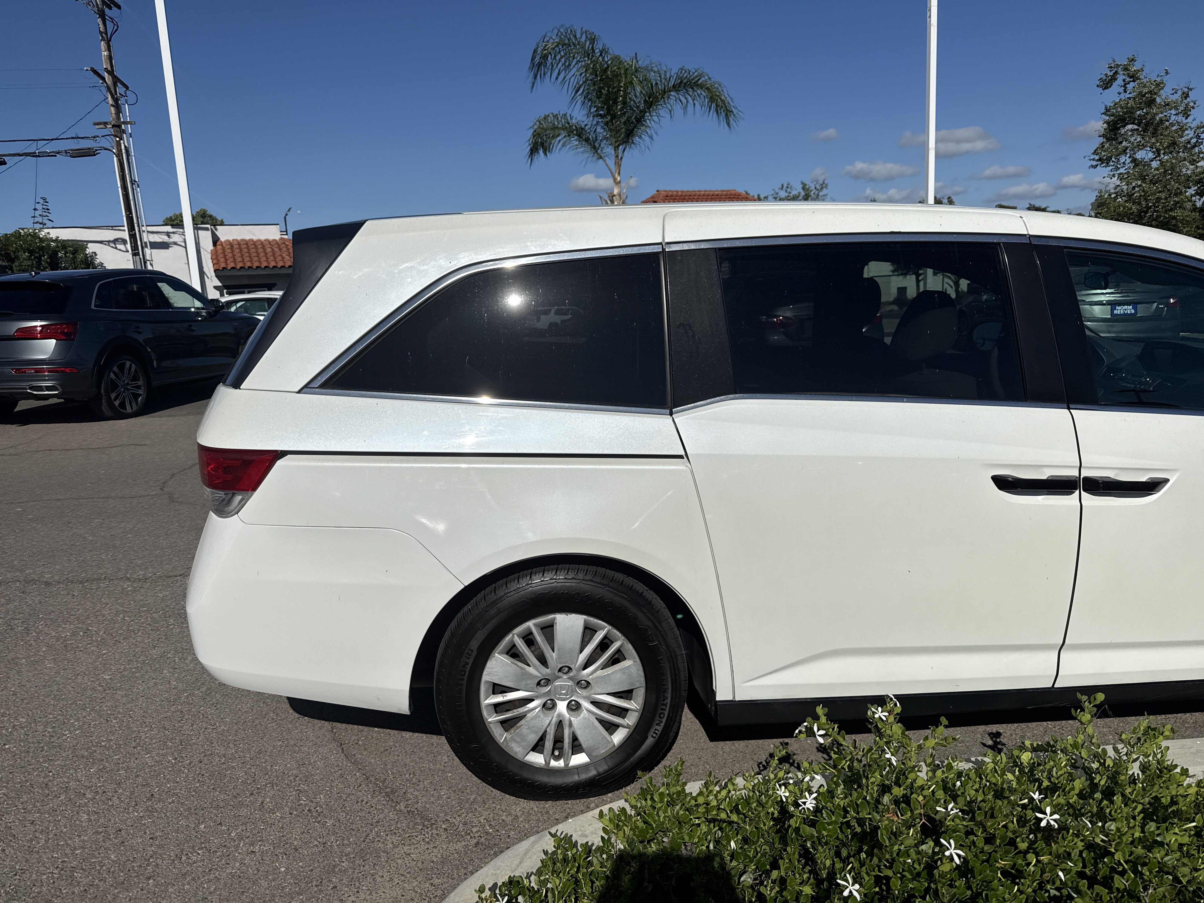 Used 2014 Honda Odyssey LX image 7