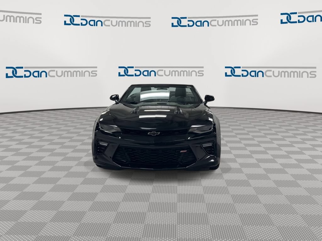 Used 2018 Chevrolet Camaro SS RWD image 3