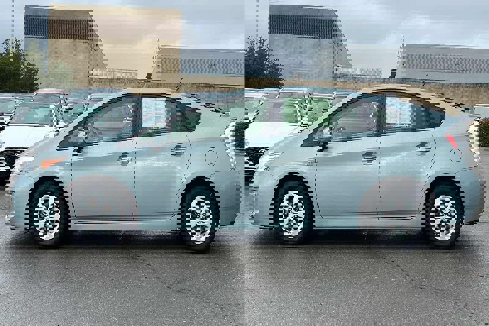 Used 2013 Toyota Prius Two image 9
