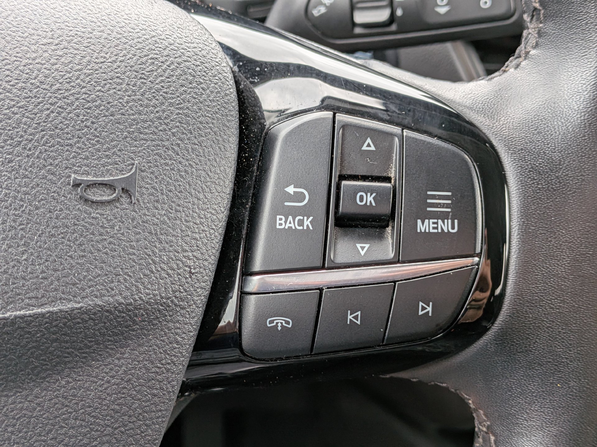 Certified 2024 Ford Escape Active AWD/4WD image 29
