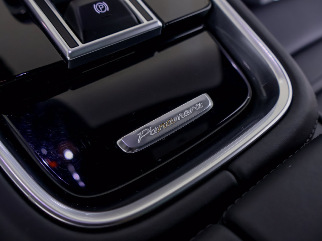 Certified 2023 Porsche Panamera 4S AWD/4WD image 19