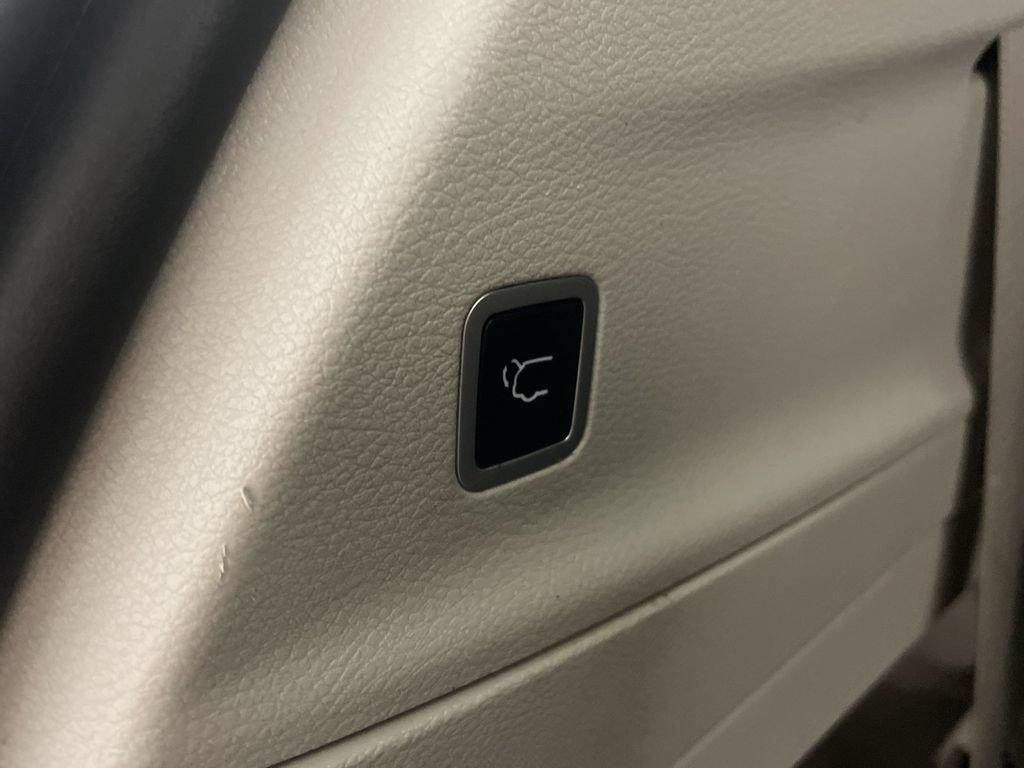 Used 2019 Chrysler Pacifica Touring-L Plus FWD image 29