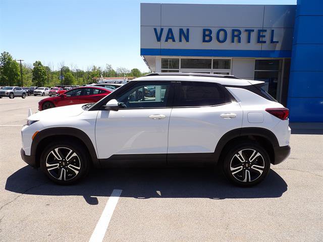 Certified 2023 Chevrolet TrailBlazer LT w/ Convenience Package AWD/4WD image 2