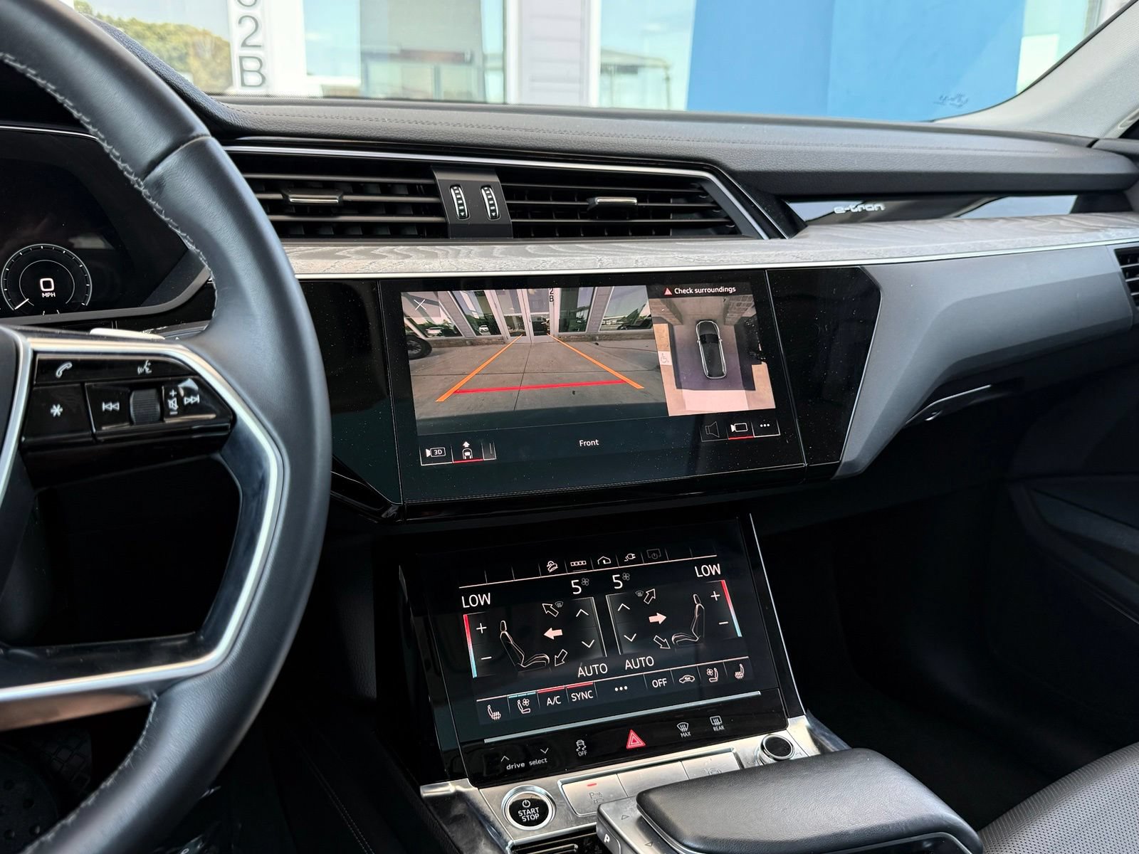 Used 2023 Audi e-tron Premium Plus w/ Premium Plus Package AWD/4WD image 45
