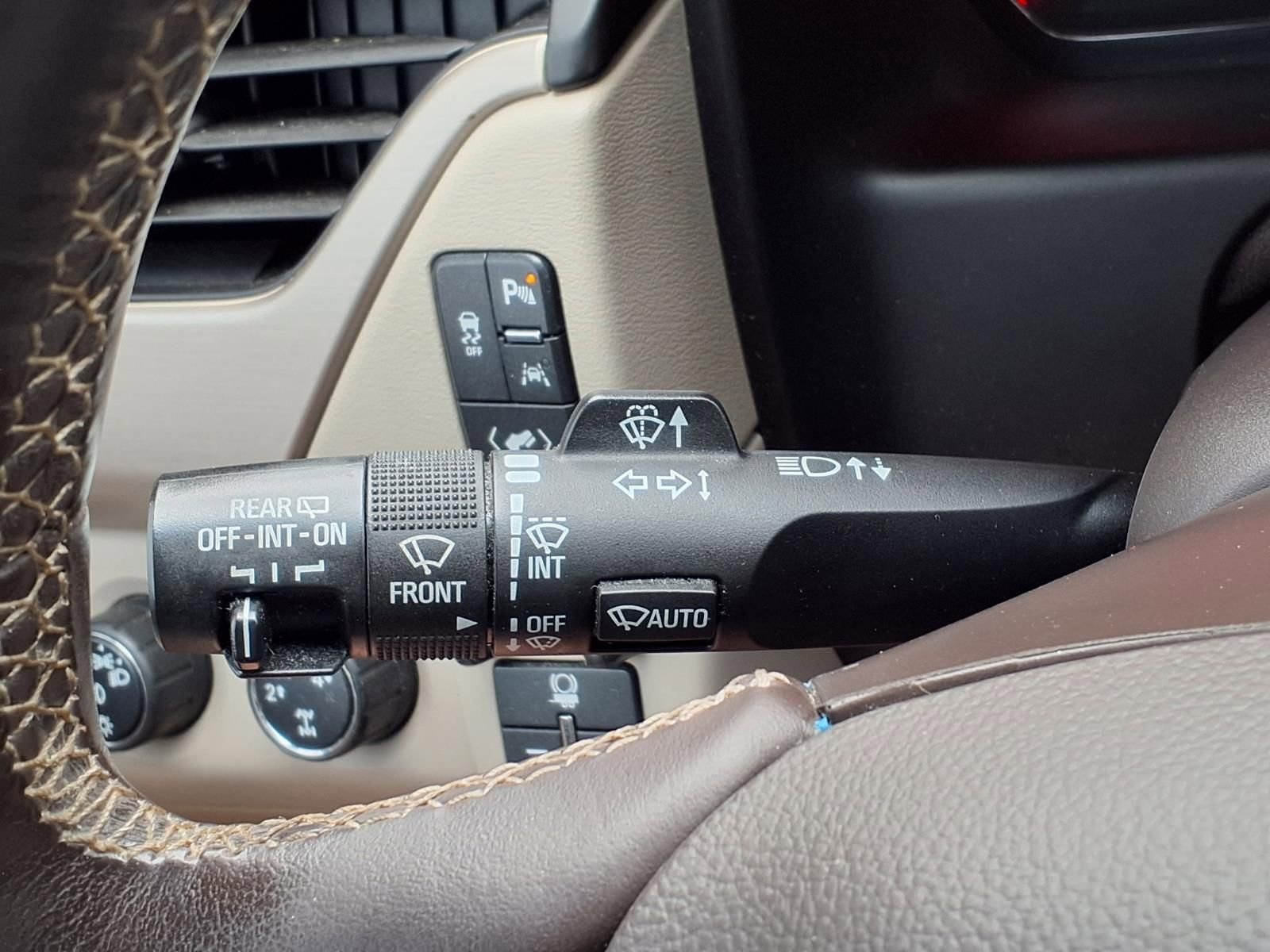 Used 2016 GMC Yukon XL Denali w/ Open Road Package AWD/4WD image 23