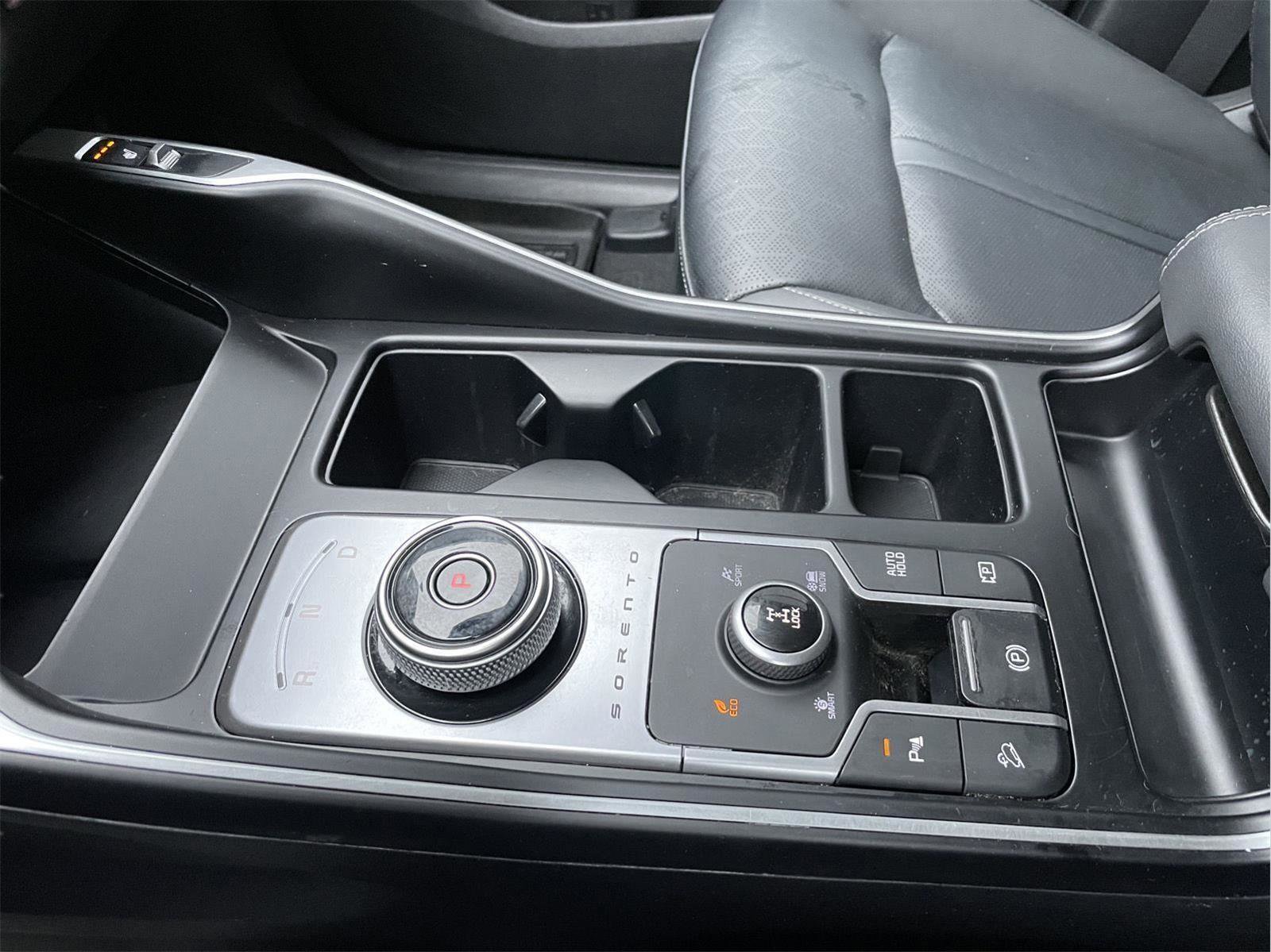 Used 2023 Kia Sorento EX image 29