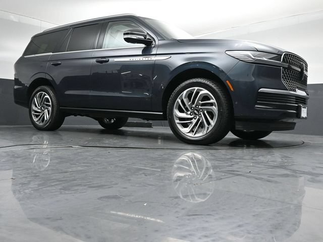 Certified 2025 Lincoln Navigator Reserve AWD/4WD image 41