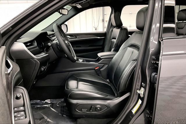 Used 2024 Jeep Grand Cherokee Limited w/ Trailer Tow Package image 24