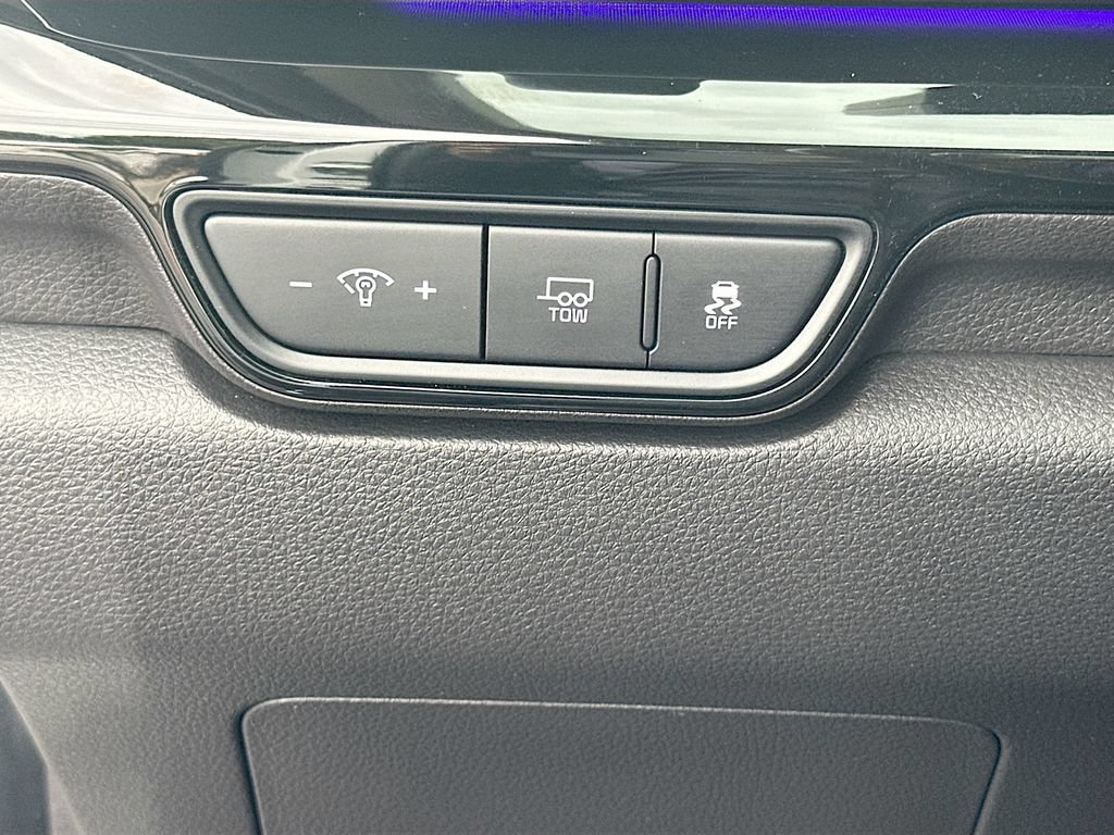 Certified 2025 Kia Carnival SX Prestige FWD image 10