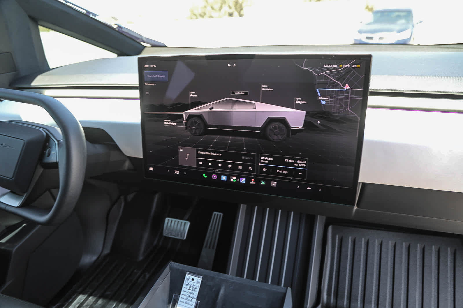 Used 2025 Tesla Cybertruck AWD Crew Cab image 14