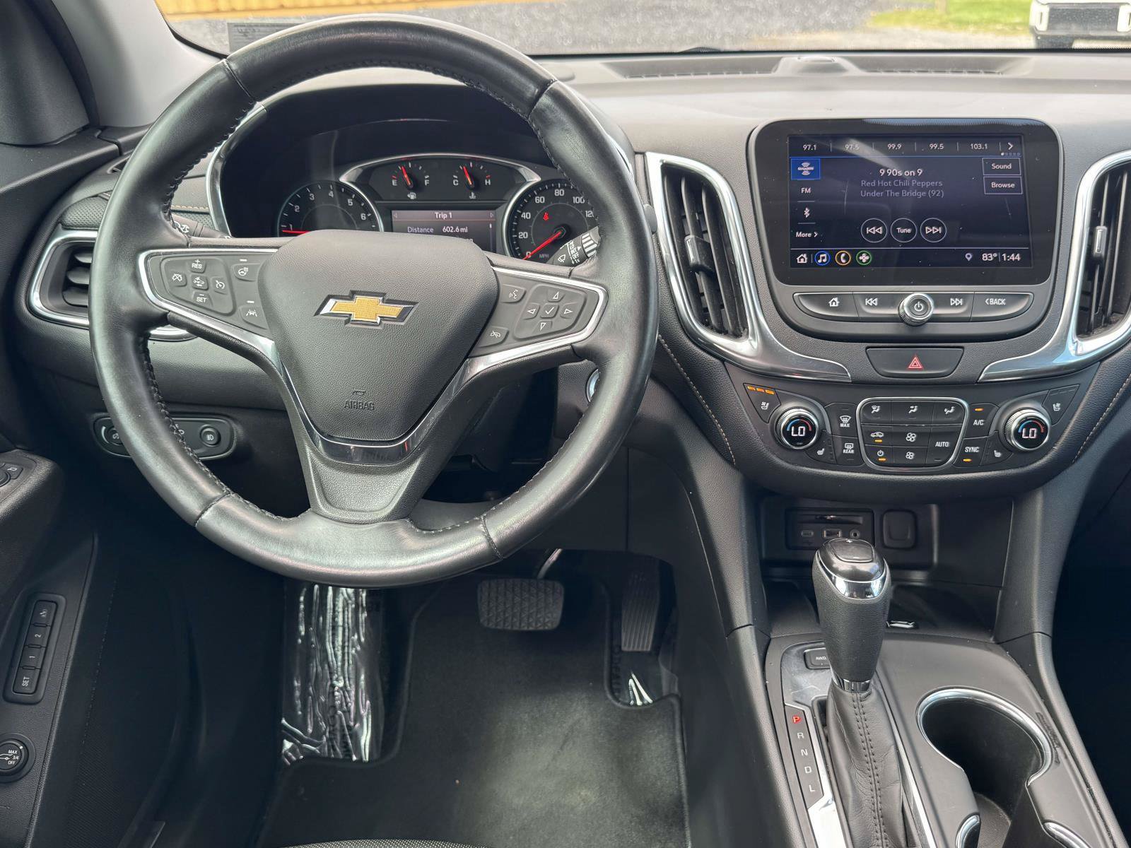 Used 2020 Chevrolet Equinox Premier AWD/4WD image 2
