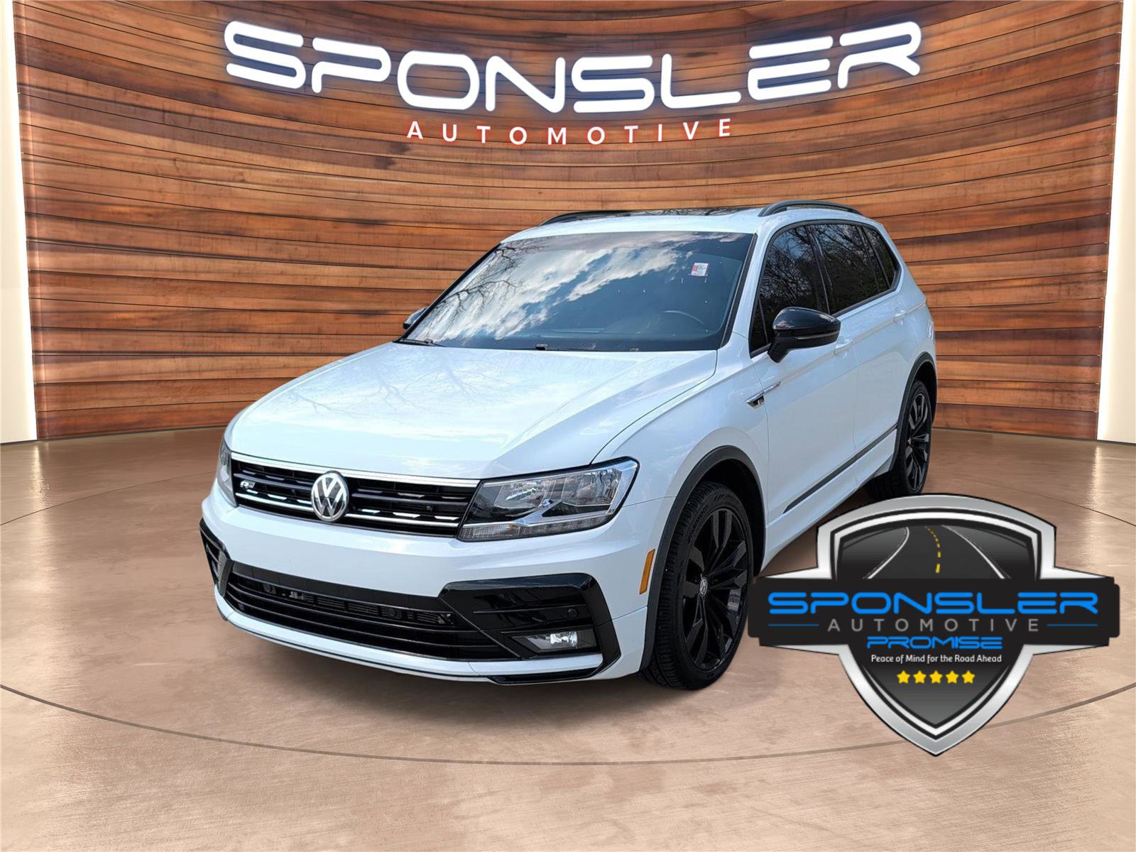 Used 2021 Volkswagen Tiguan SE R-Line image 1