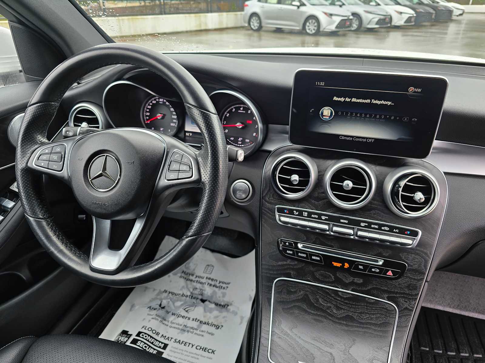 Used 2017 Mercedes-Benz GLC 300 4MATIC image 10