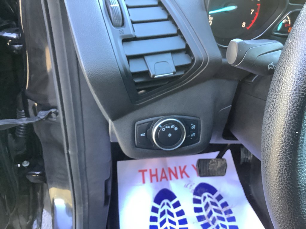 Used 2019 Ford Escape S image 12