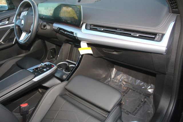 Used 2025 BMW X1 xDrive28i w/ Technology Package image 26