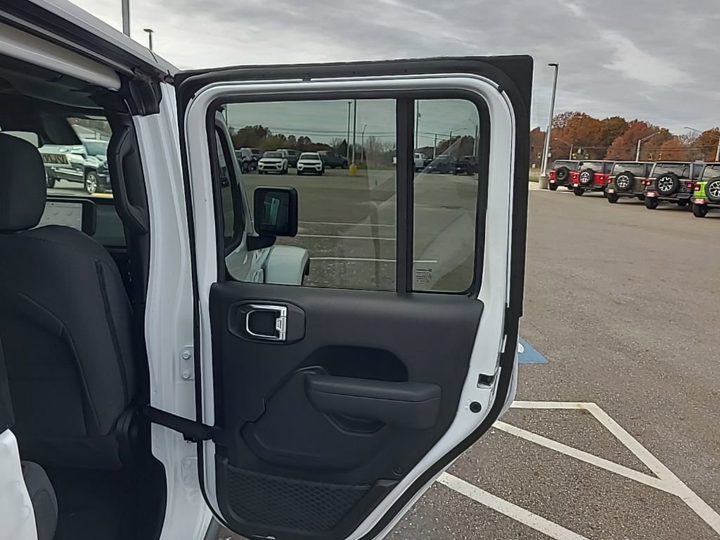 New 2026 Jeep Gladiator Willys image 28