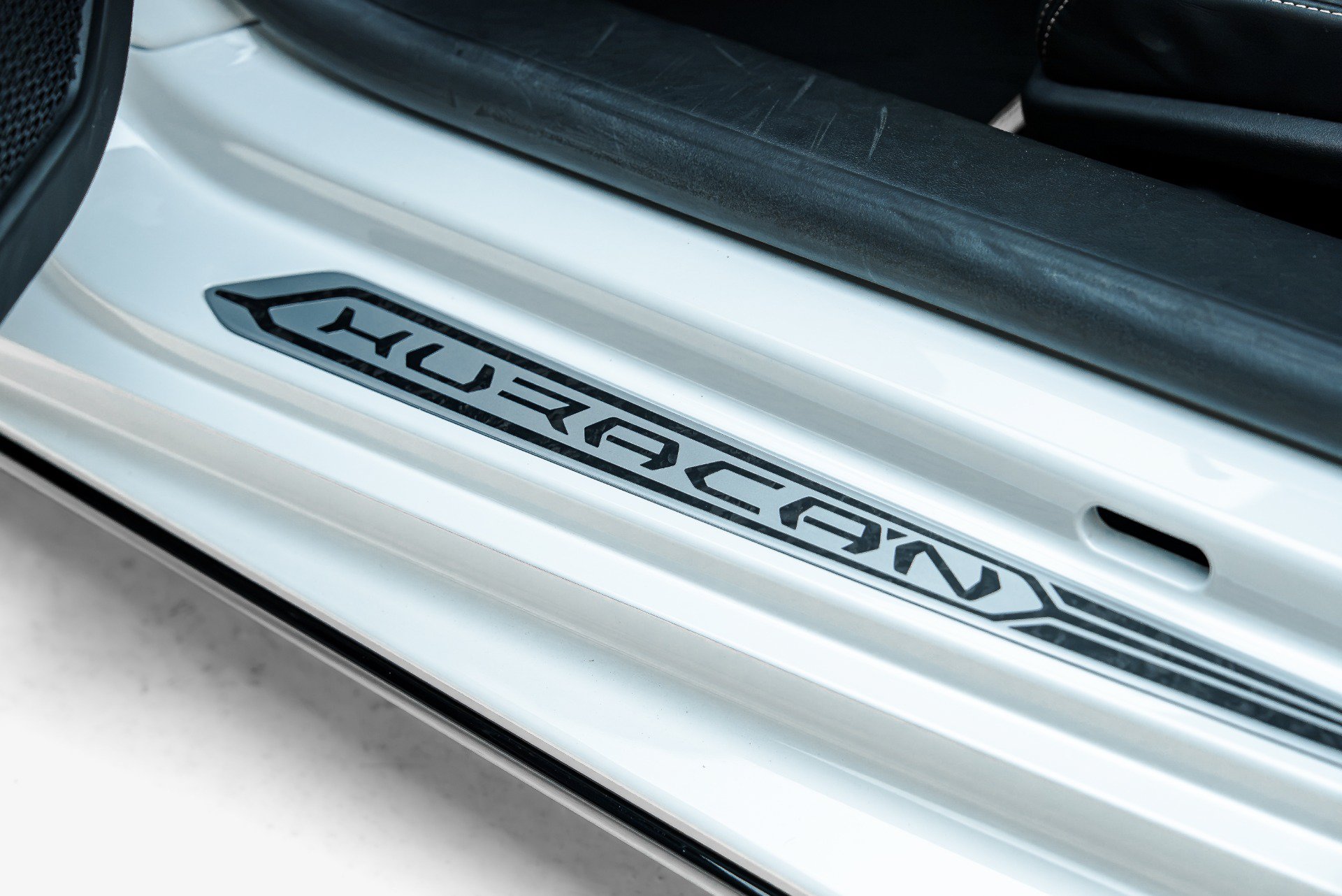 Used 2021 Lamborghini Huracan EVO RWD image 45