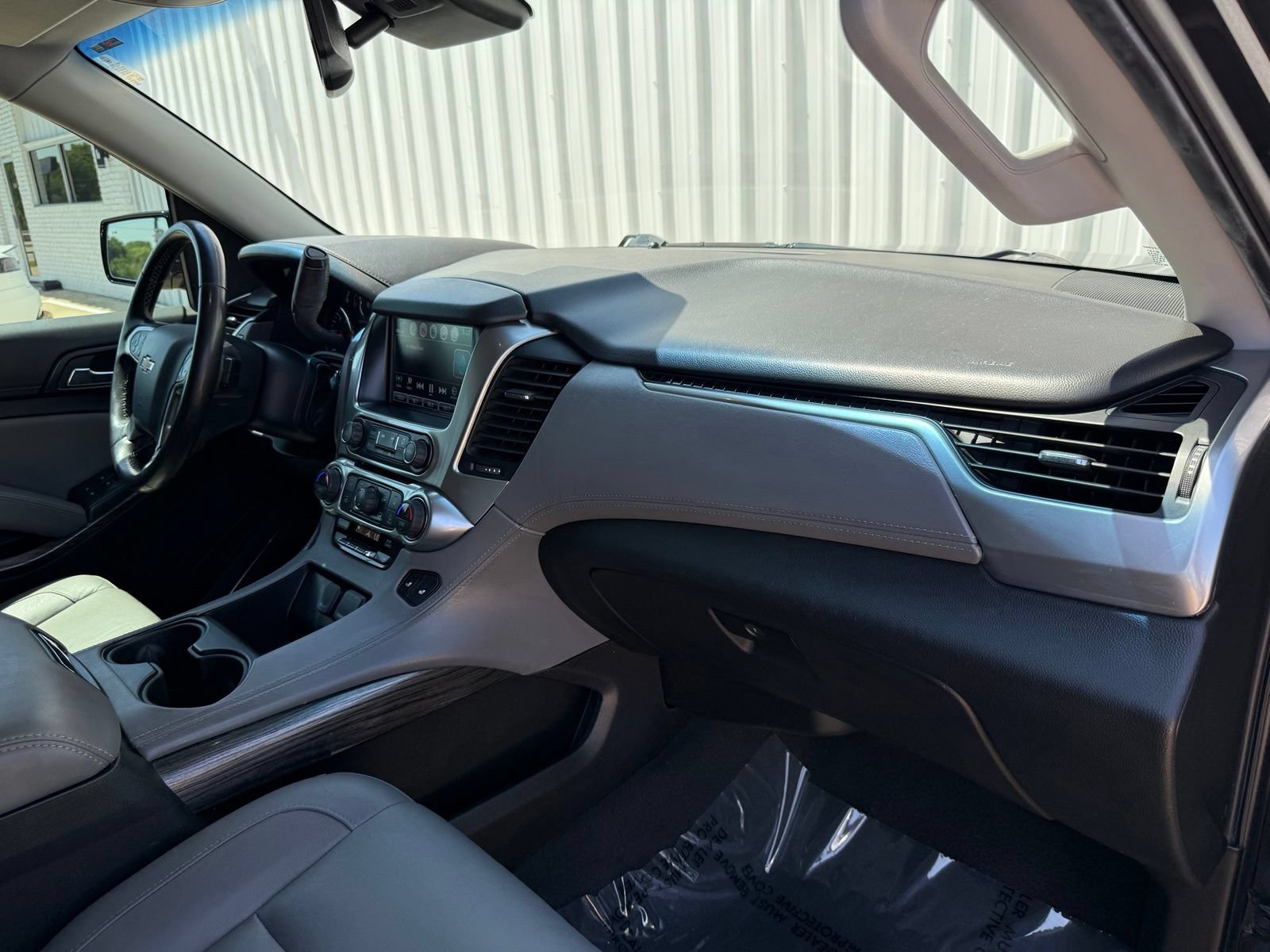 Used 2019 Chevrolet Suburban LT AWD/4WD image 19