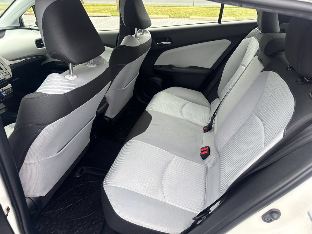 Used 2017 Toyota Prius Two FWD image 11
