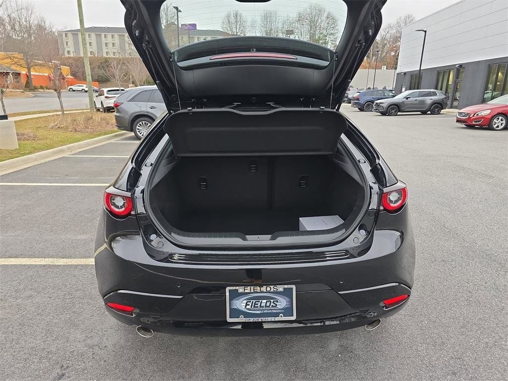 New 2026 MAZDA MAZDA3 Hatchback w/Premium Plus Pkg image 5