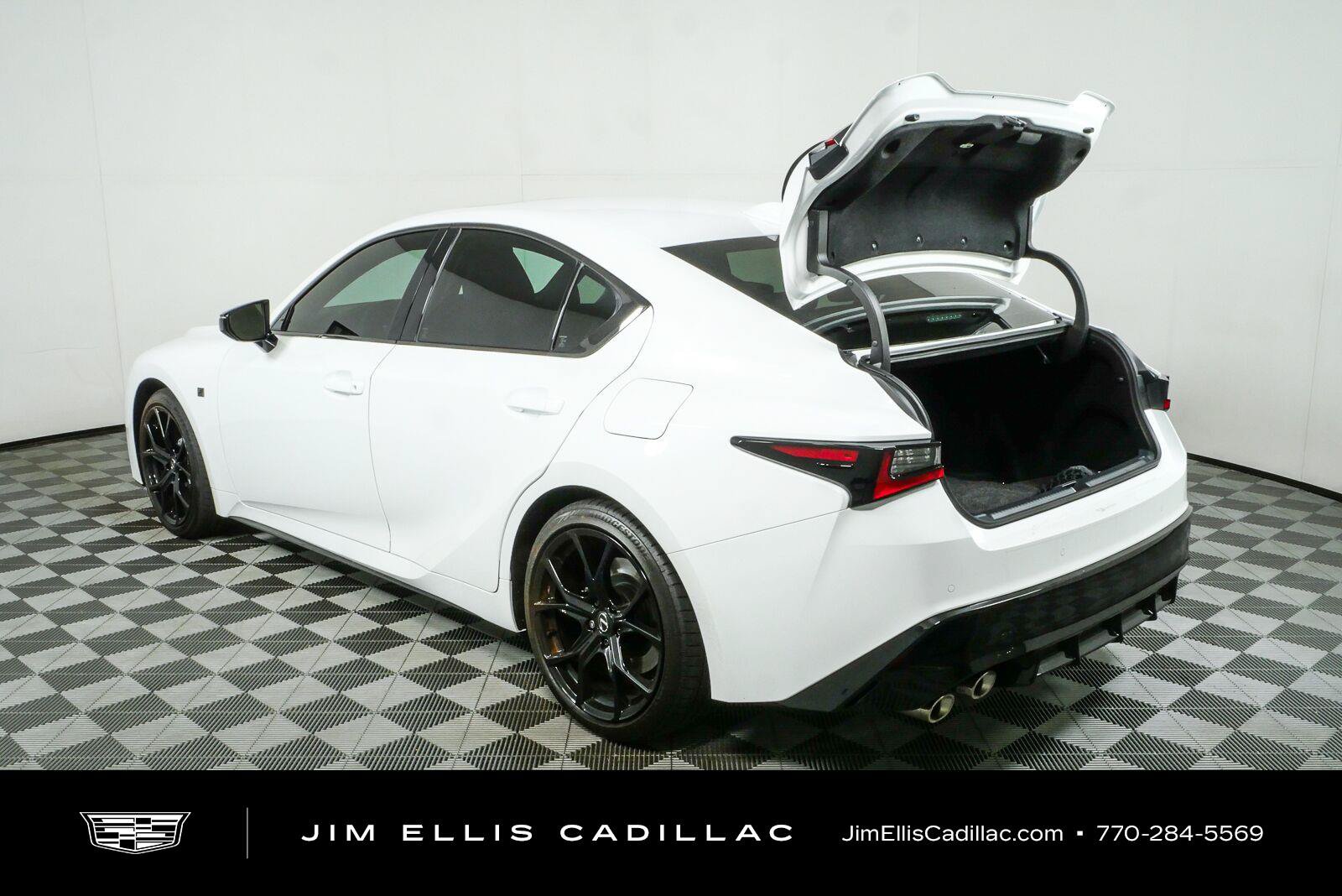 Used 2025 Lexus IS 500 w/ Accessory Package 2 RWD image 34