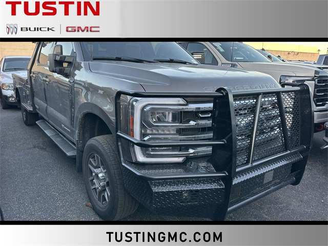 Used 2023 Ford F350 Lariat image 1