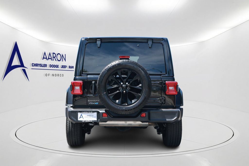 Used 2025 Jeep Wrangler Unlimited Sahara AWD/4WD image 5