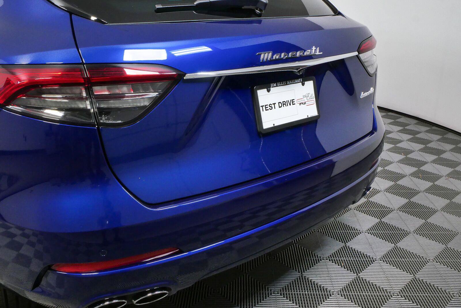 Used 2023 Maserati Levante GT AWD/4WD image 35