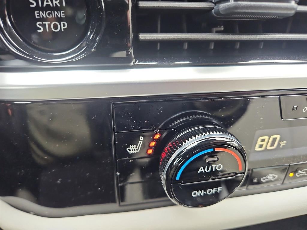 New 2025 Nissan Pathfinder SL w/ Black Appearance Package image 17