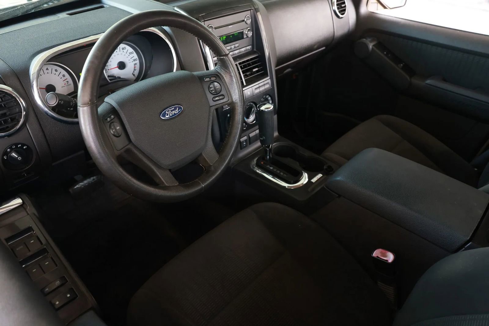 Used 2009 Ford Explorer Sport Trac XLT image 13