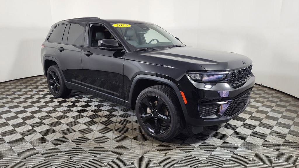 Used 2023 Jeep Grand Cherokee Altitude