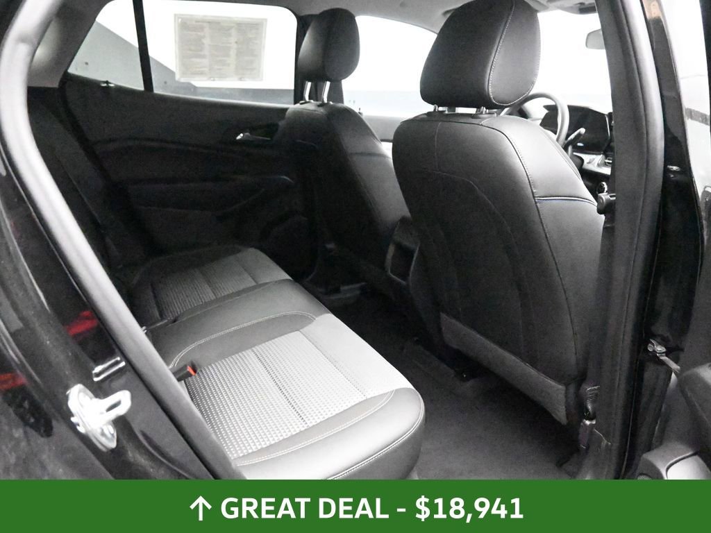 Used 2025 Chevrolet Trax LT image 24