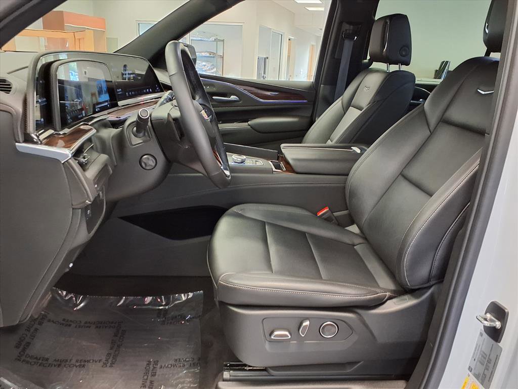 Certified 2024 Cadillac Escalade ESV Luxury image 21